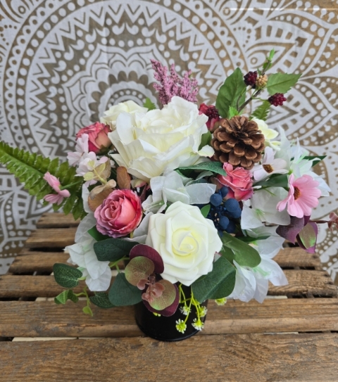 Seasonal rose pot